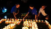  Hàng nghìn hoa đăng thắp sáng dòng sông tri ân các Anh hùng liệt sĩ ở Tịnh Khê