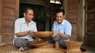 Đôi tay giữ nghề, giữ hồn văn hóa Hrê