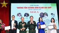 Lan tỏa những tấm gương bình dị mà cao quý, bồi đắp niềm tin trong xã hội