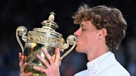 Jannik Sinner bảo vệ thành công ngôi vương Wimbledon