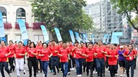 Hơn 12.000 người hòa bước chạy tại hồ Hoàn Kiếm