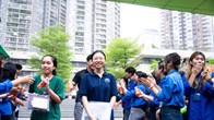 Kết thúc ngày thi thứ nhất tốt nghiệp THPT với tâm lý tự tin
