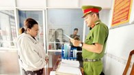 Bắt một phụ nữ dùng AI tạo tin nhắn giả để lừa đảo trên 444 triệu đồng