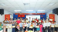 Tăng Nhơn Phú kể chuyện lịch sử, văn hóa bằng tiếng Anh