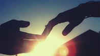 Lời nói đùa “để anh nuôi” và vết nứt không thể hàn gắn trong tình yêu