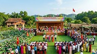Xứ Nghệ lung linh mùa Lễ hội Làng Sen 2026