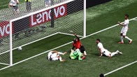 Lukaku giúp Bỉ thoát thua trước Ai Cập