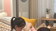 3 việc bố mẹ nên làm giúp con, 4 việc nhất định phải để con tự làm