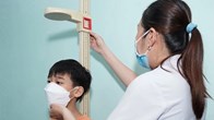 Trẻ thừa cân dễ dậy thì sớm, mất cơ hội phát triển chiều cao tối đa