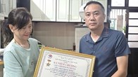 HLV Phan Thanh Hùng nhận Kỷ niệm chương “Vì sự nghiệp bóng đá Việt Nam”