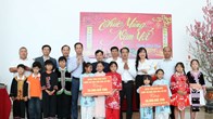 Trao tặng quà Tết cho trẻ em có hoàn cảnh đặc biệt khó khăn 