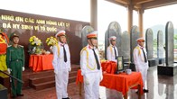 Đón nhận và an táng hài cốt liệt sĩ Nguyễn Tiến Dũng tại Nghĩa trang Liệt sĩ Văn Yên