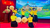 Phụ nữ Lâm Thượng làm nông nghiệp sạch giữ màu xanh cho bản làng