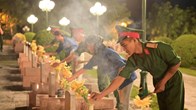 Thắp nến tri ân các Anh hùng liệt sĩ tại Nghĩa trang Tông Khao