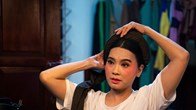 Sau tấm màn nhung của sân khấu chèo