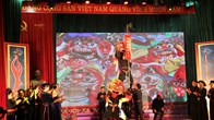 Liên hoan văn nghệ quần chúng và trình diễn trang phục dân tộc vùng Đông Bắc