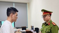 Bày bán hàng trăm sản phẩm Vuitton, Gucci, Hermès… giả, chủ hộ kinh doanh bị khởi tố
