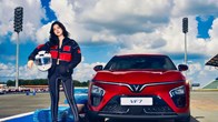 VinFast VF 7: Mẫu xe đúng “gu” công nghệ của người dùng trẻ