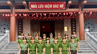 Công an Hương Sơn dâng hương, giáo dục truyền thống