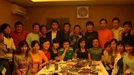 Họp lớp 30 người, lớp trưởng âm thầm trả hơn 100 triệu đồng tiền phát sinh: Sáng hôm sau, tin nhắn từ vợ anh khiến cả nhóm lặng người