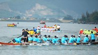 Sôi nổi giải đua thuyền truyền thống và đua SUP trên sông Cu Đê