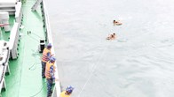 Cứu sống nạn nhân thứ hai trong vụ 4 người bị sóng cuốn tại Mũi Nghê