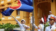 Lễ thượng cờ kỷ niệm 31 năm Việt Nam tham gia ASEAN và 59 năm thành lập ASEAN