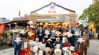 Đoàn khách quốc tế đầu tiên “xông đất” phố cổ Hội An năm 2025