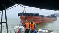 Bộ đội Biên phòng lai dắt an toàn tàu hàng bị hỏng máy, trôi neo trên vịnh Đà Nẵng