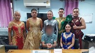 Sự thật sau bức ảnh “vũ công cảnh sát” gây nhầm lẫn toàn cầu