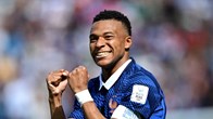 Ghi 2 bàn vào lưới Senegal, Mbappe thiết lập kỷ lục mới