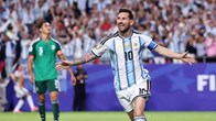 Messi phá kỉ lục đặc biệt của Ronaldo tại World Cup