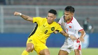 Đội tuyển Việt Nam cần giữ đôi chân trên mặt đất trước Malaysia