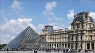 Nắng nóng cực đoan khiến Tháp Eiffel và các bảo tàng ở Paris đóng cửa sớm