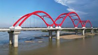 Cầu vòm thép điểm nhấn kiến trúc mới trên sông Trà Khúc