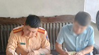 Vượt đèn đỏ, đi ngược chiều, hai tài xế ở Thanh Hóa đối diện mức phạt tới 20 triệu đồng