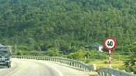 Đề nghị rà soát, dỡ biển 40km/h trên tuyến đường ven biển ở Nghệ An