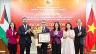 Trao tặng Kỷ niệm chương “Vì sự nghiệp Văn hóa, Thể thao và Du lịch” cho Đại sứ Palestine tại Việt Nam