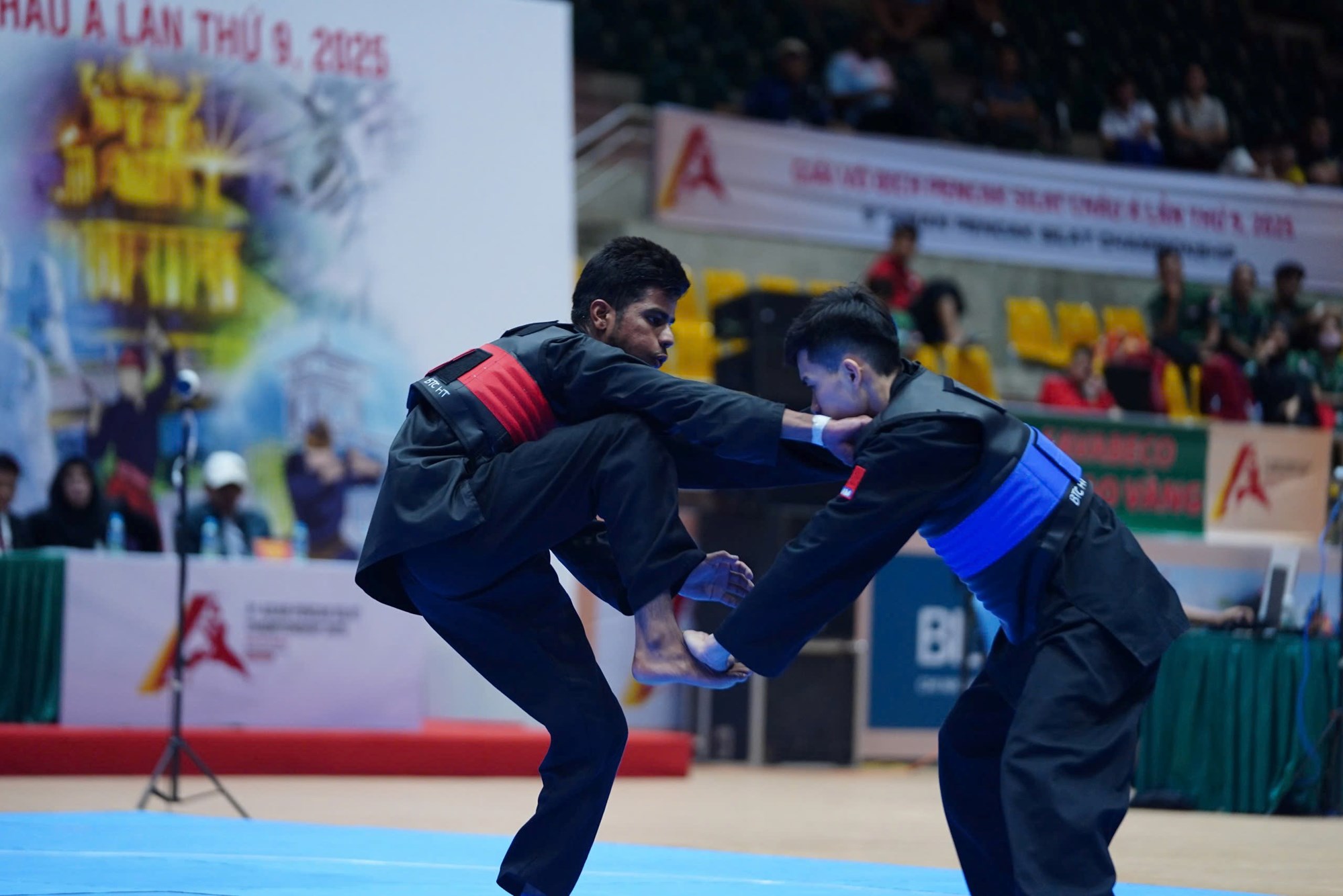 Võ đài bùng nổ trong ngày đầu Giải Pencak Silat châu Á 2025 - ảnh 10