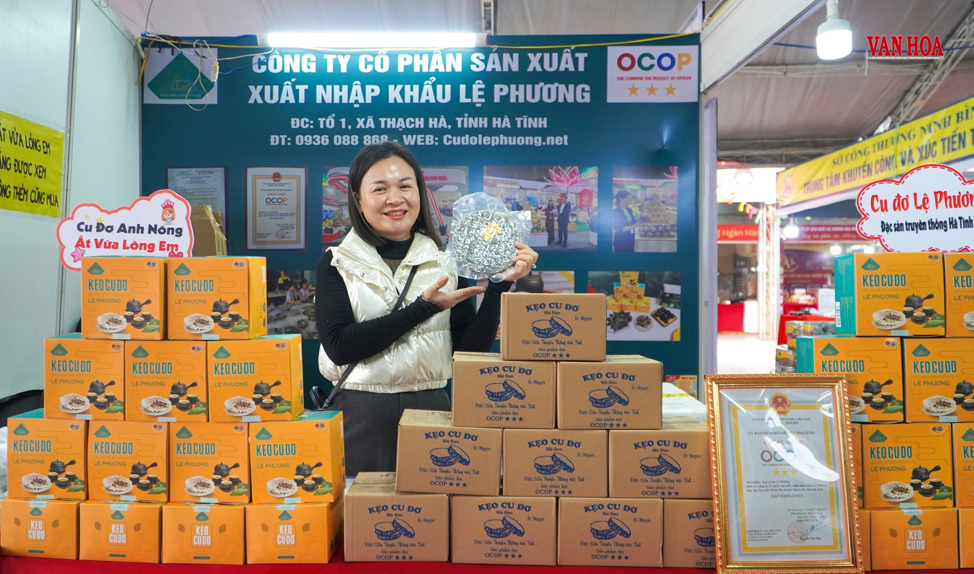 Đặc sản bốn phương hút khách tại Hội chợ Bắc Trung Bộ - ảnh 9