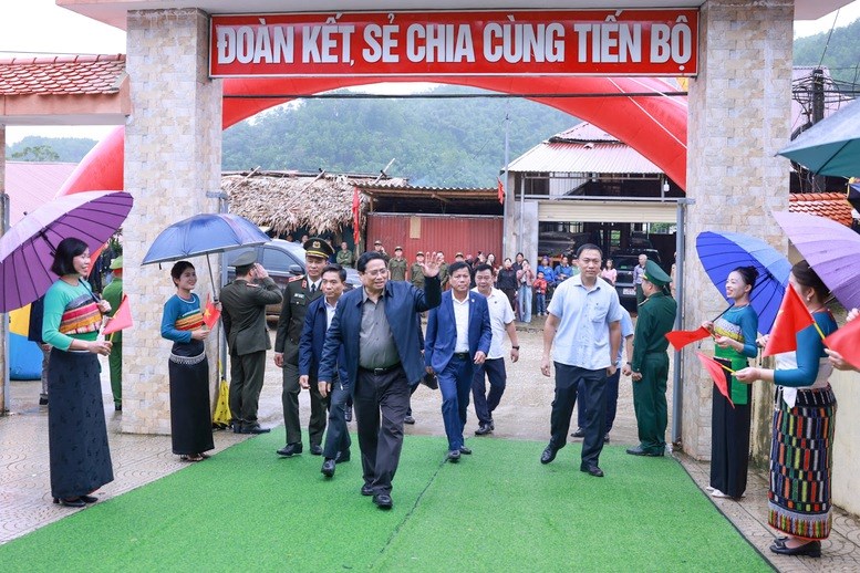 Khởi công đồng loạt các trường phổ thông nội trú liên cấp tại các xã biên giới đất liền - ảnh 1