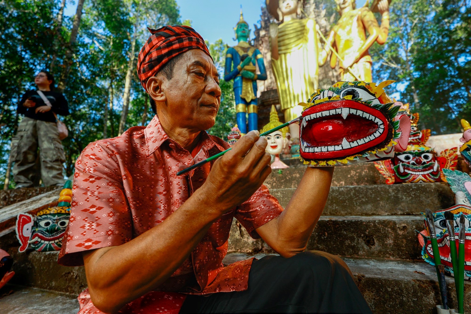 Huyền thoại Khmer Nam Bộ và những khuôn hình gây choáng ngợp - ảnh 5