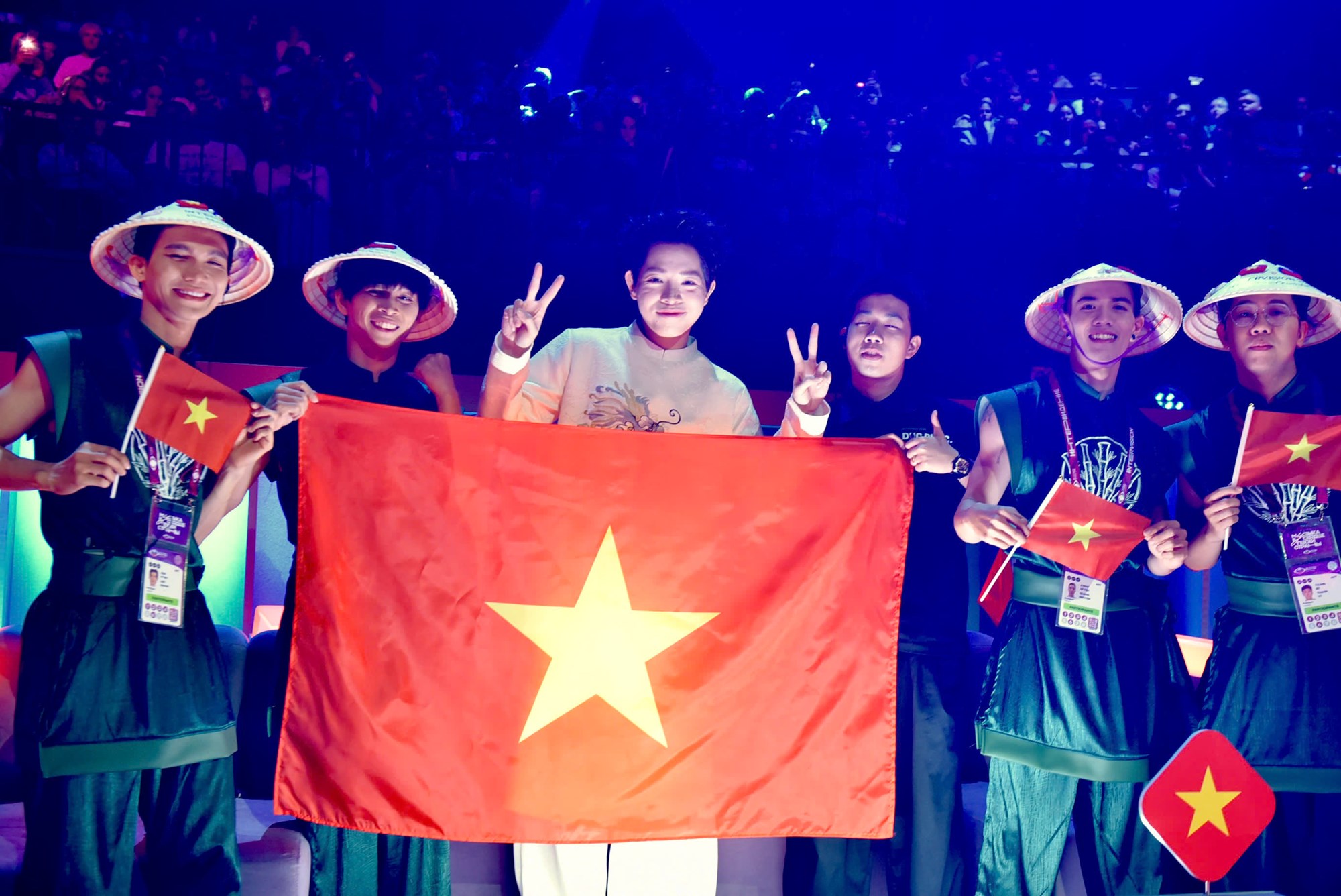 (Emagazine) Biên đạo Mạnh Quyền: Từ giấc mơ dưới chân Đại Nội đến hào quang bên Điện Kremlin - ảnh 11