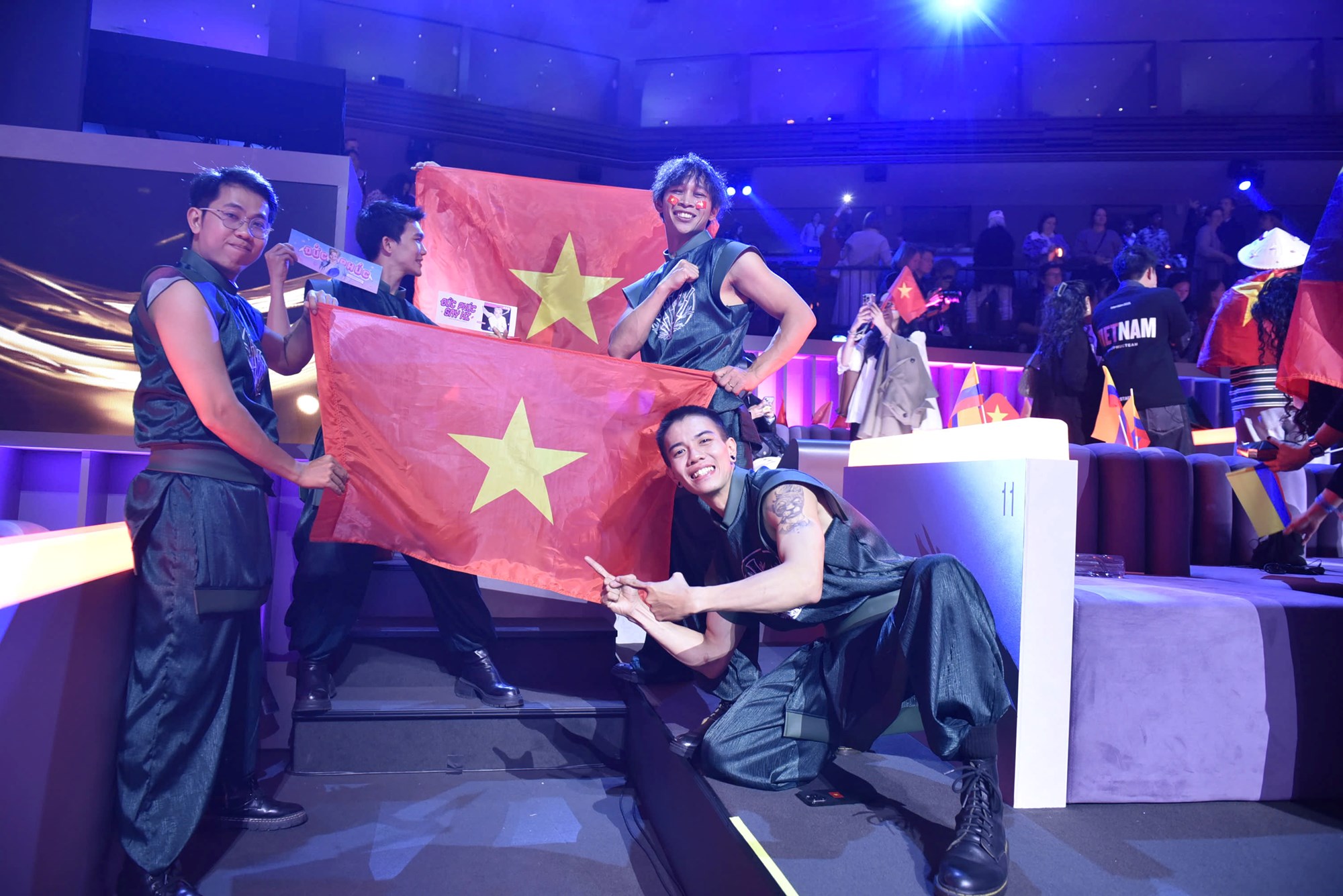 (Emagazine) Biên đạo Mạnh Quyền: Từ giấc mơ dưới chân Đại Nội đến hào quang bên Điện Kremlin - ảnh 7