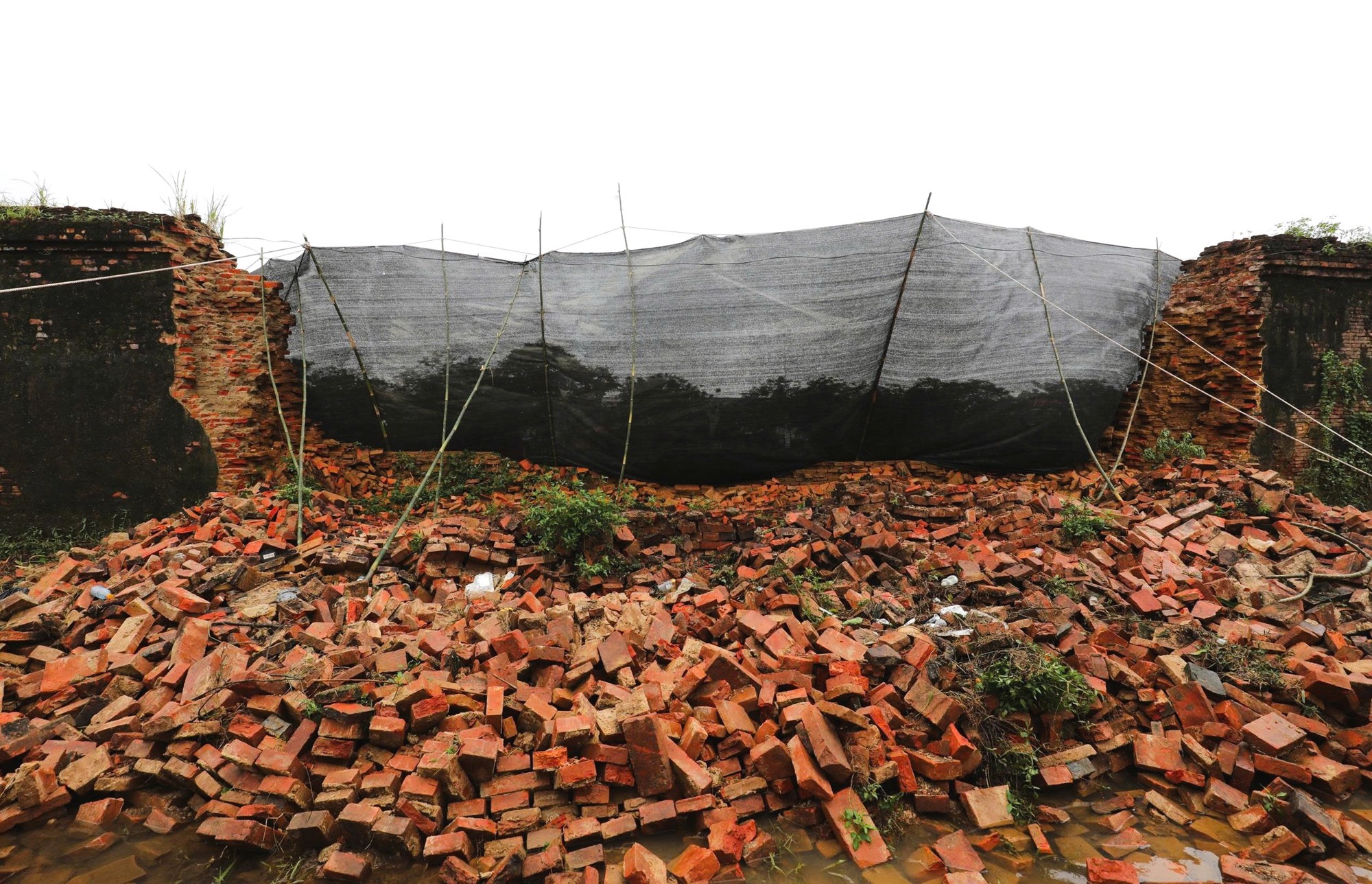 (Emagazine) Bài 1: Di sản Huế đối diện nhiều thách thức - ảnh 3