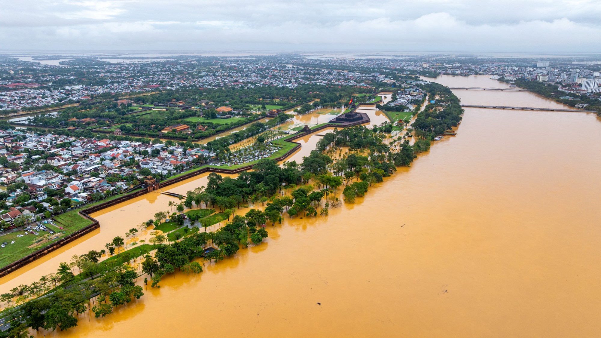 (Emagazine) Bài 2: Để di sản Huế thích ứng với biến đổi khí hậu - ảnh 7