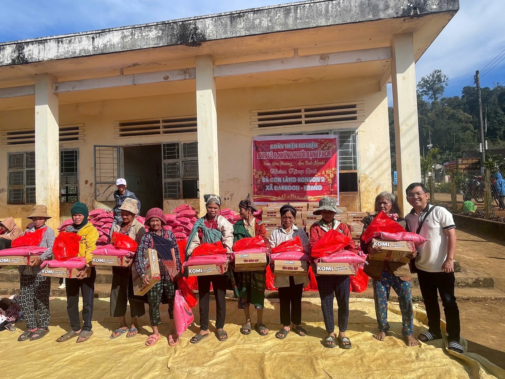 (Emagazine) Người thầy gieo mầm yêu thương - ảnh 5