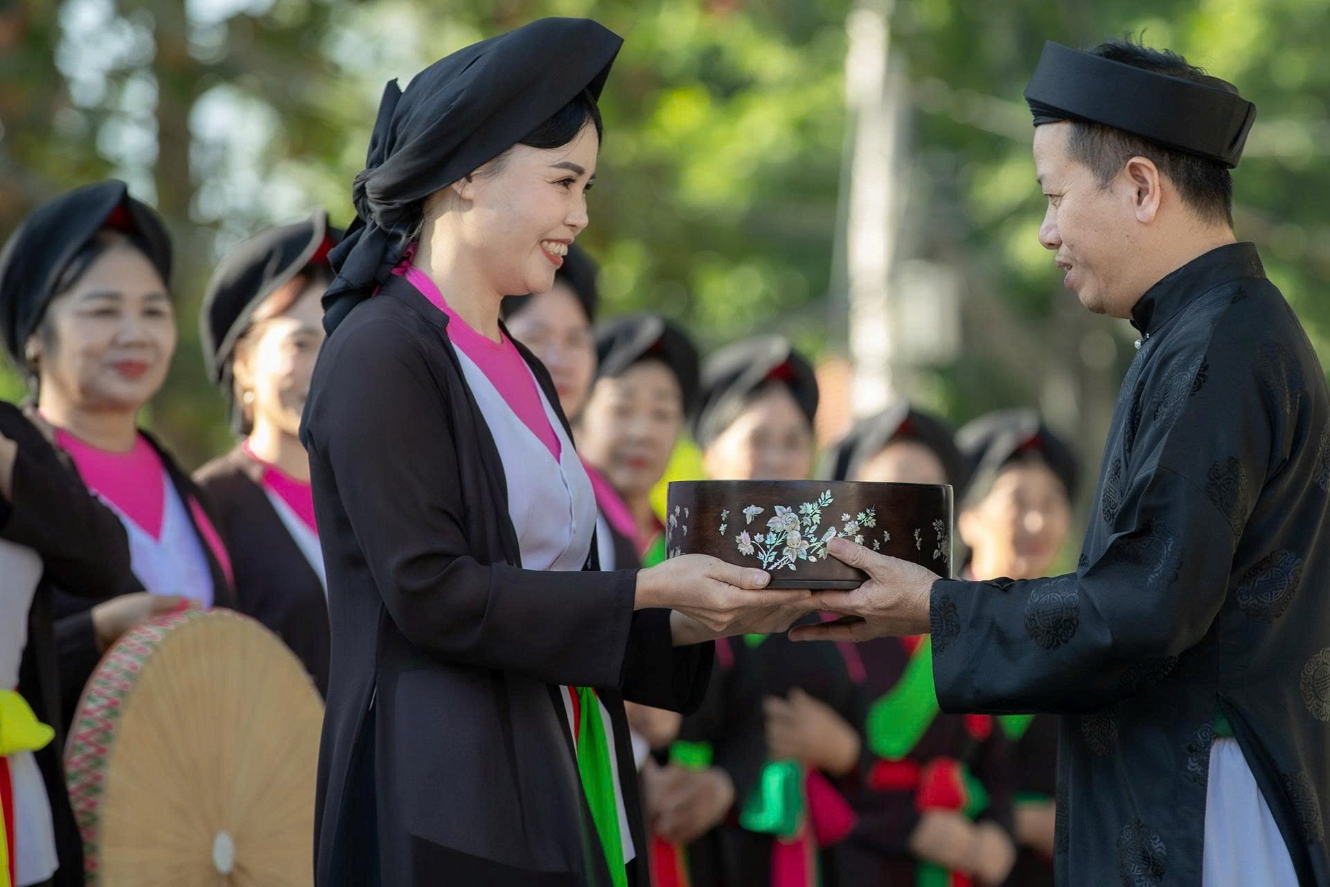 (Emagazine) Cầu kỳ như mâm cơm Quan họ - ảnh 7