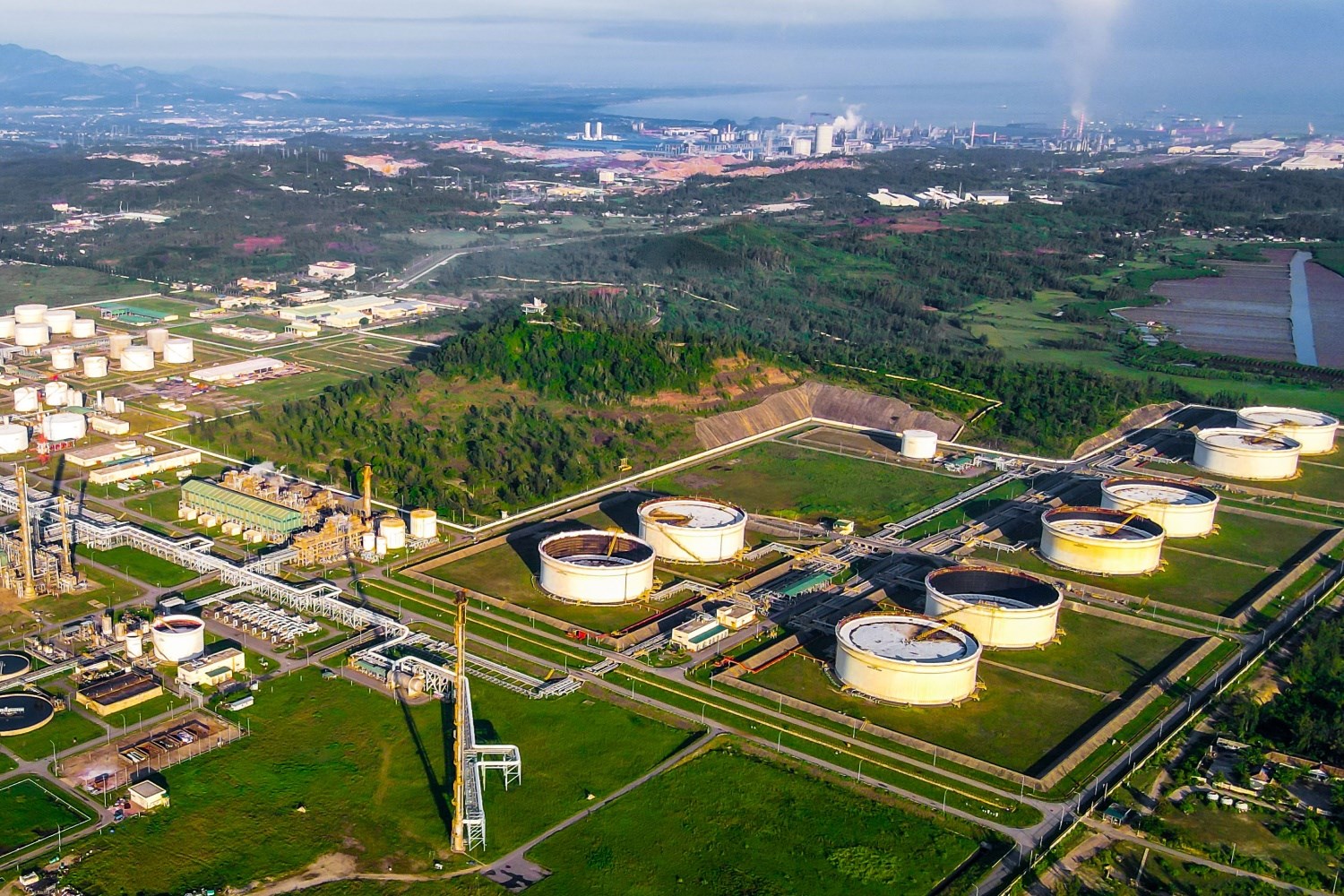 Dung Quất – một trong những khu kinh tế trọng điểm quốc gia