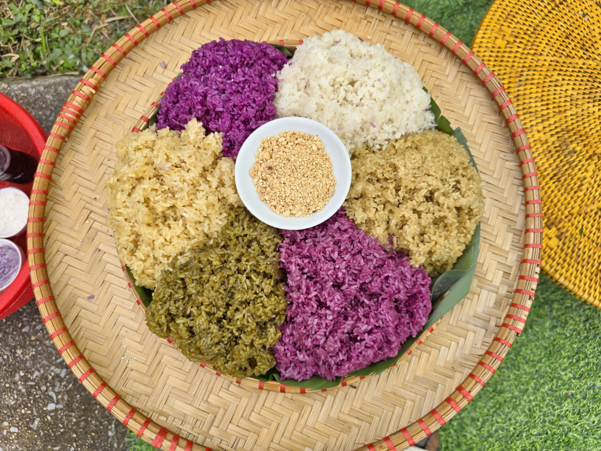 (Emagazine) Đến Làng đi chợ vùng cao dịp 30.4 - 1.5 - ảnh 6